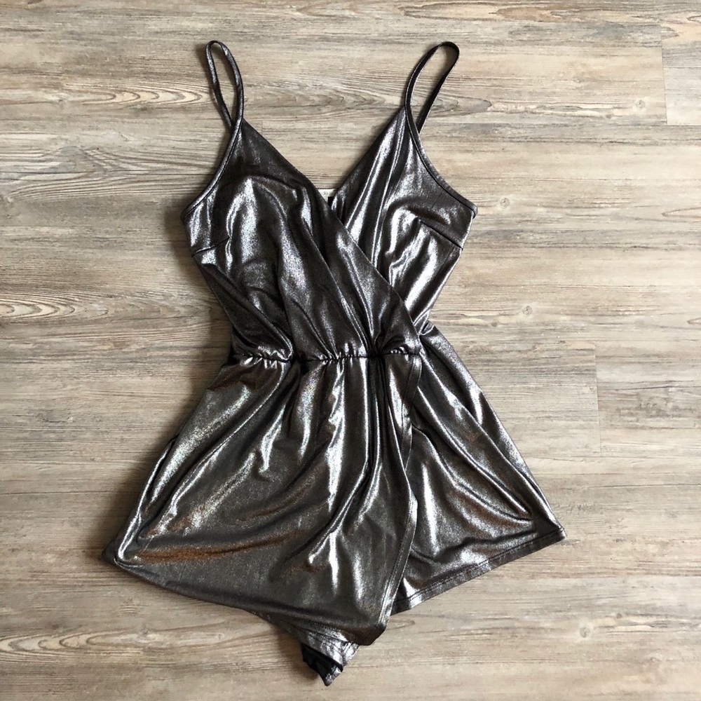 Urban Outfitters Ecote Metallic skirted romper - Picture 4 of 8